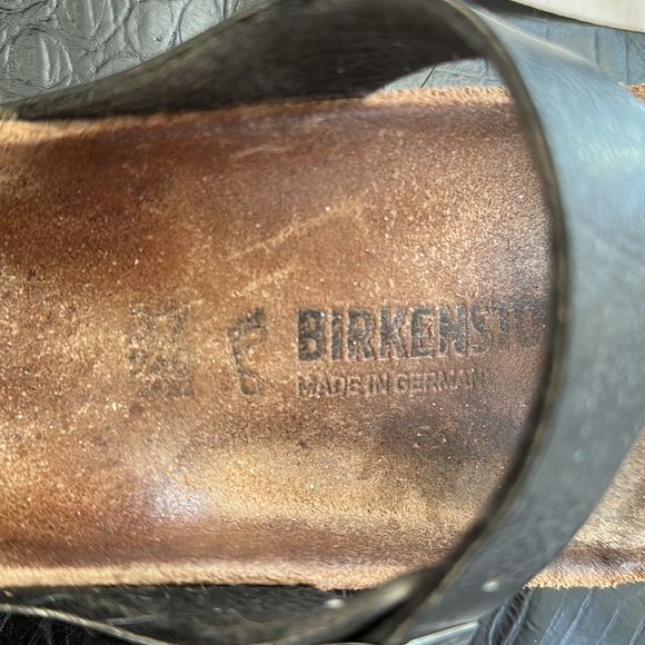Size 37 Black Birkenstock Gizeh Sandal - Picture 6 of 6